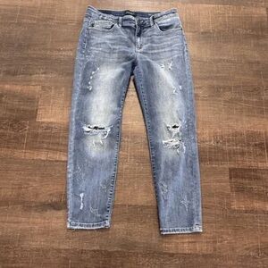 Judy Blue Medium Wash Distressed Cropped Jeans 13/31